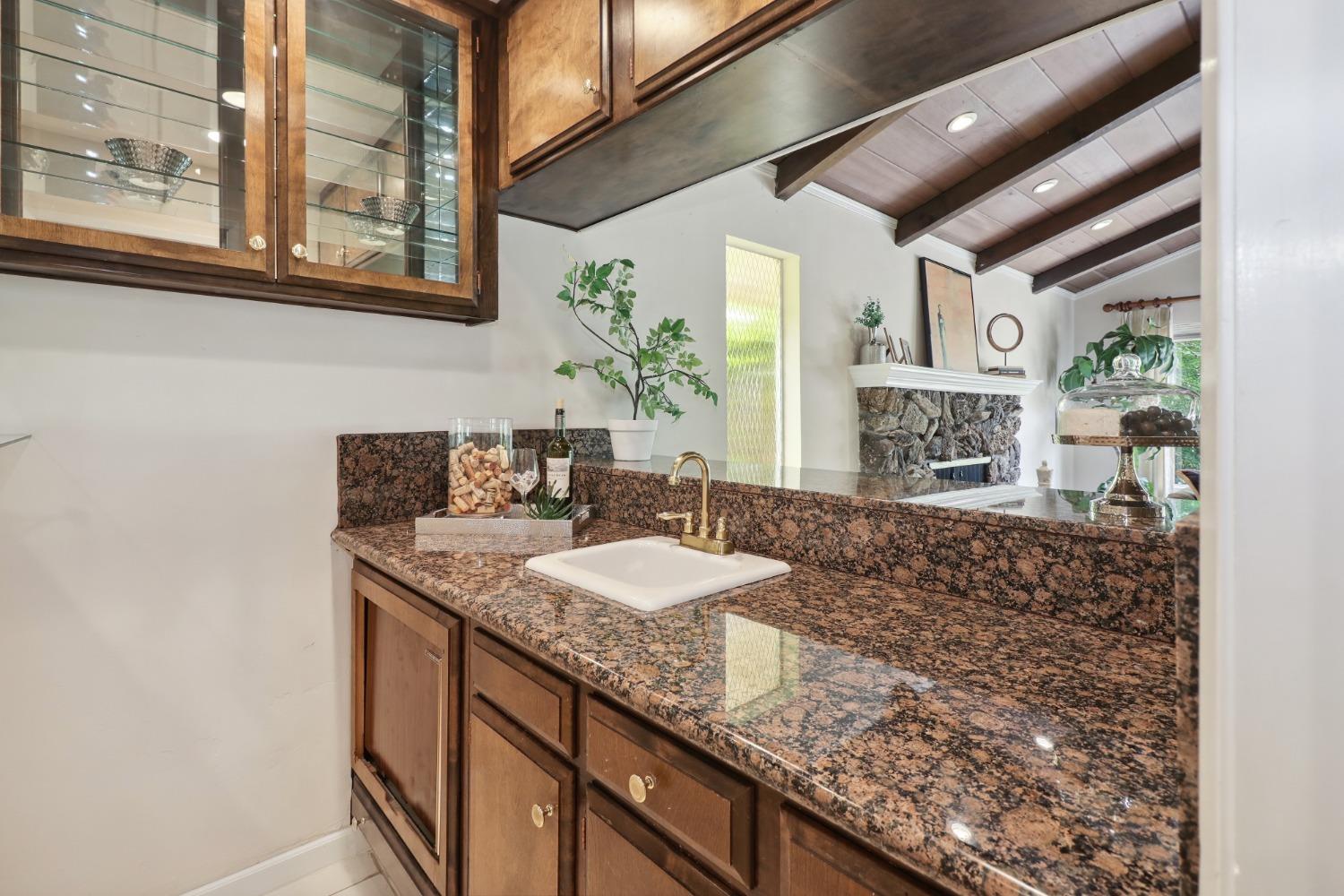Detail Gallery Image 17 of 49 For 190 Gifford Way, Sacramento,  CA 95864 - 4 Beds | 2/1 Baths