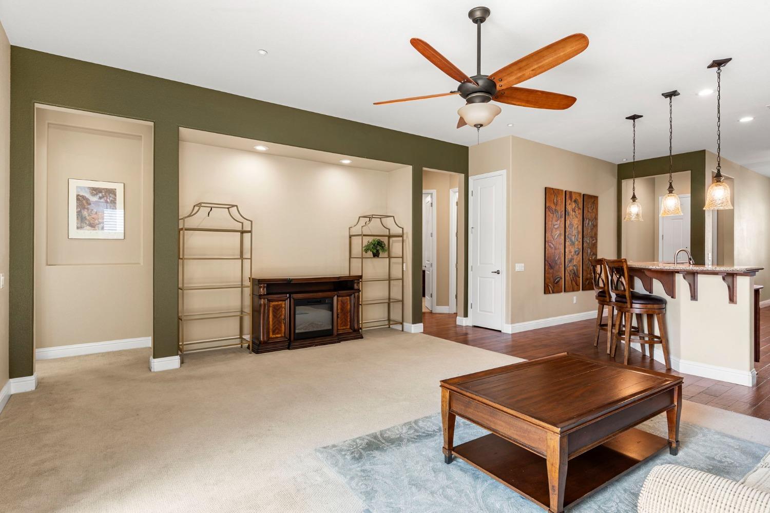 Detail Gallery Image 21 of 61 For 2180 Exminster Ln, Roseville,  CA 95747 - 3 Beds | 2 Baths