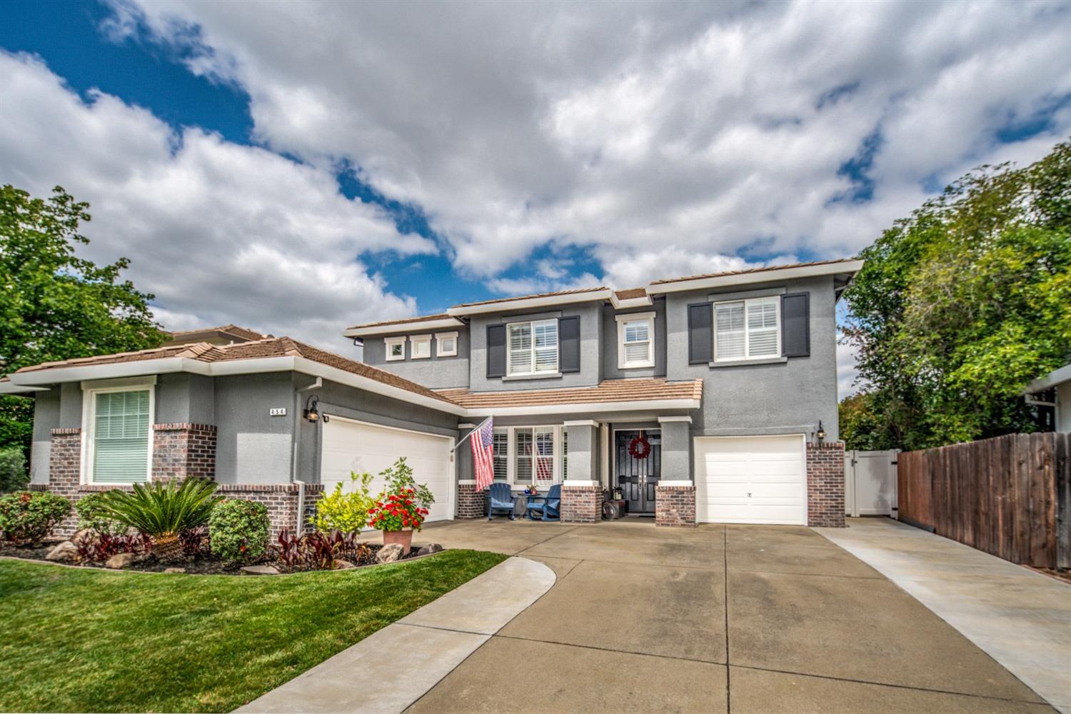 Photo of 454 Anacapa Dr in Roseville, CA