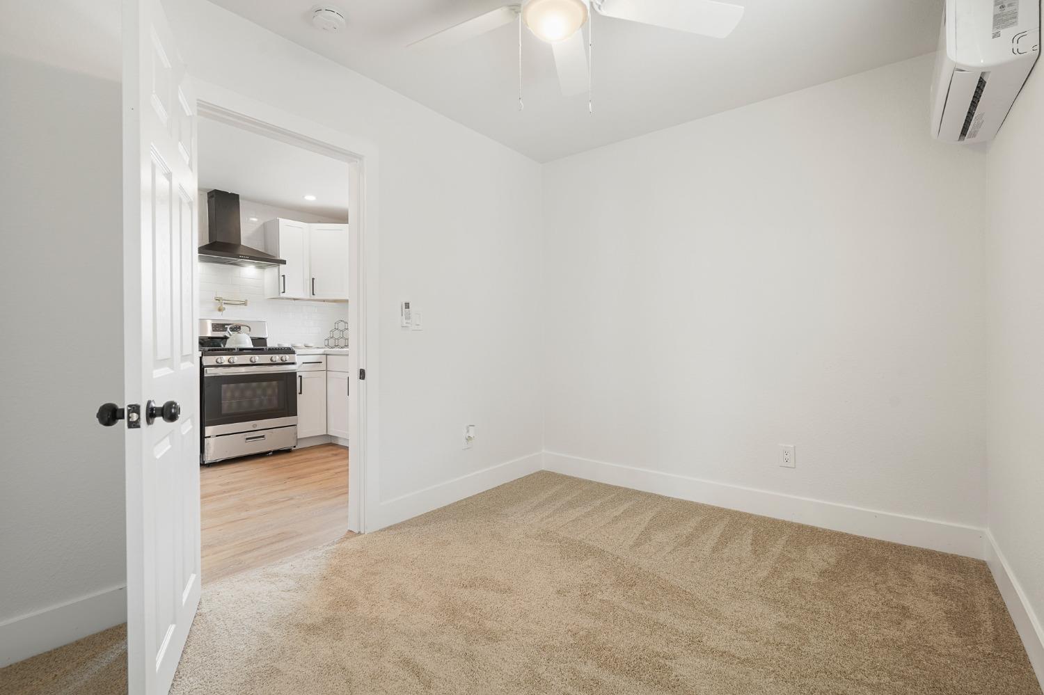 Detail Gallery Image 22 of 43 For 1227 N E St, Stockton,  CA 95205 - 2 Beds | 2 Baths