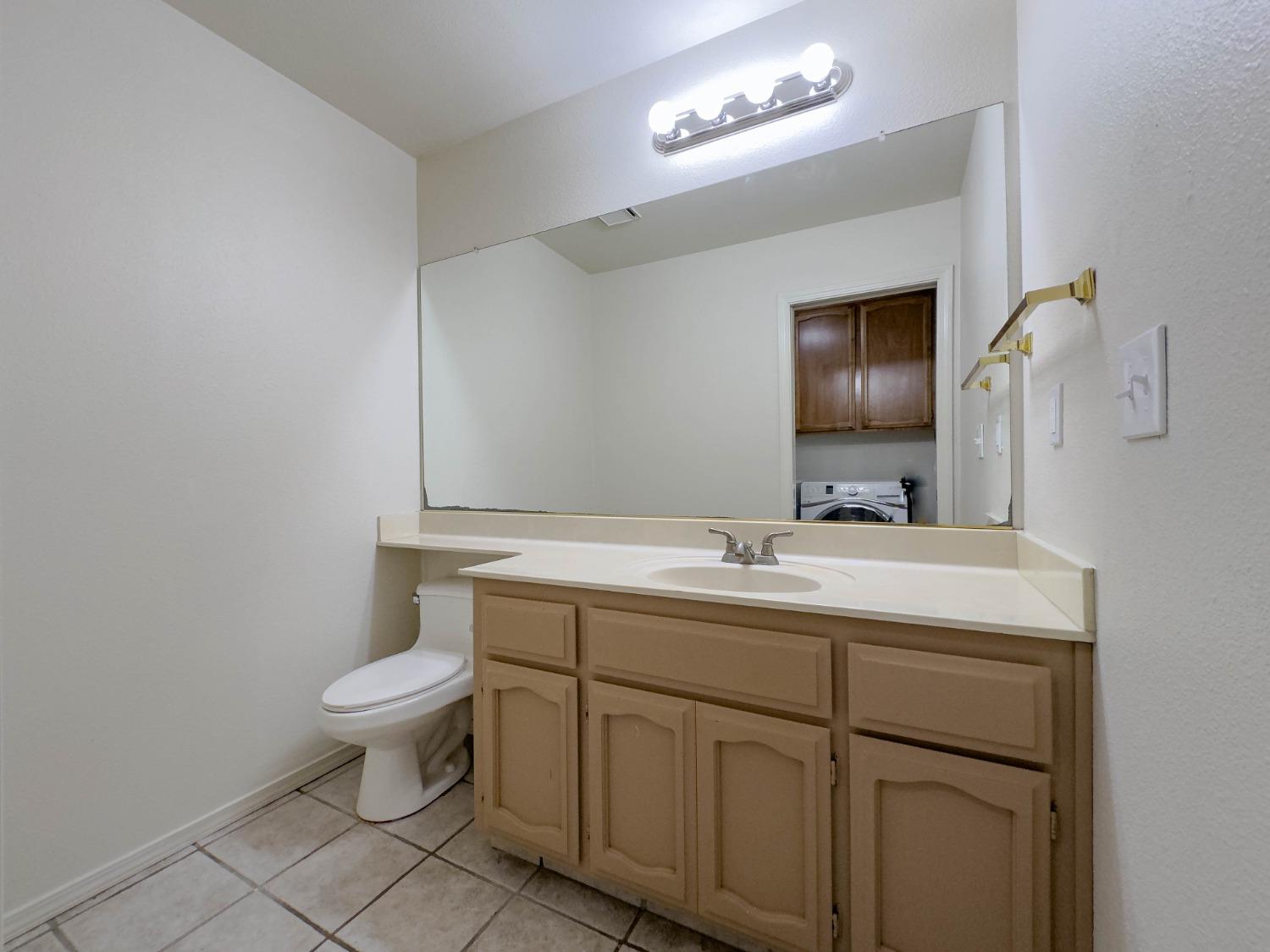 Detail Gallery Image 17 of 43 For 2200 Mountain Quail, Modesto,  CA 95355 - 4 Beds | 2/1 Baths