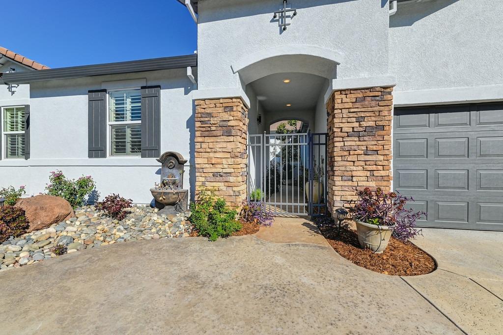 Detail Gallery Image 4 of 37 For 539 Longmeadow Ln, Lincoln,  CA 95648 - 4 Beds | 2/1 Baths