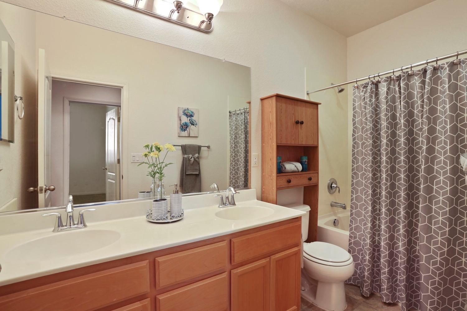 Detail Gallery Image 33 of 56 For 2570 Ancestry St, Manteca,  CA 95337 - 4 Beds | 2 Baths