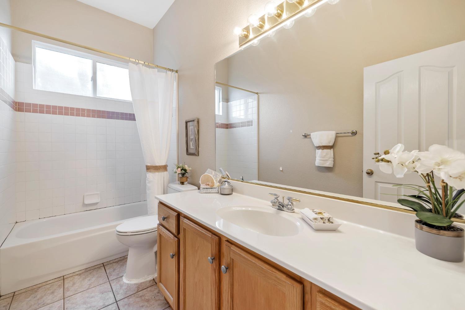 Detail Gallery Image 30 of 41 For 468 Williams St, Folsom,  CA 95630 - 4 Beds | 2 Baths
