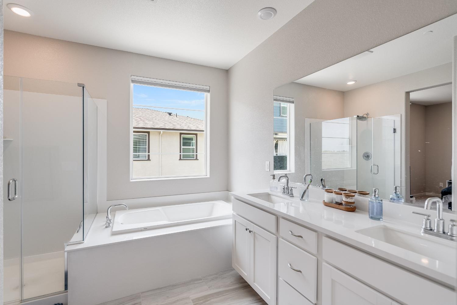 Detail Gallery Image 19 of 35 For 3074 Lupita Pepper Walk, Sacramento,  CA 95833 - 3 Beds | 2/1 Baths