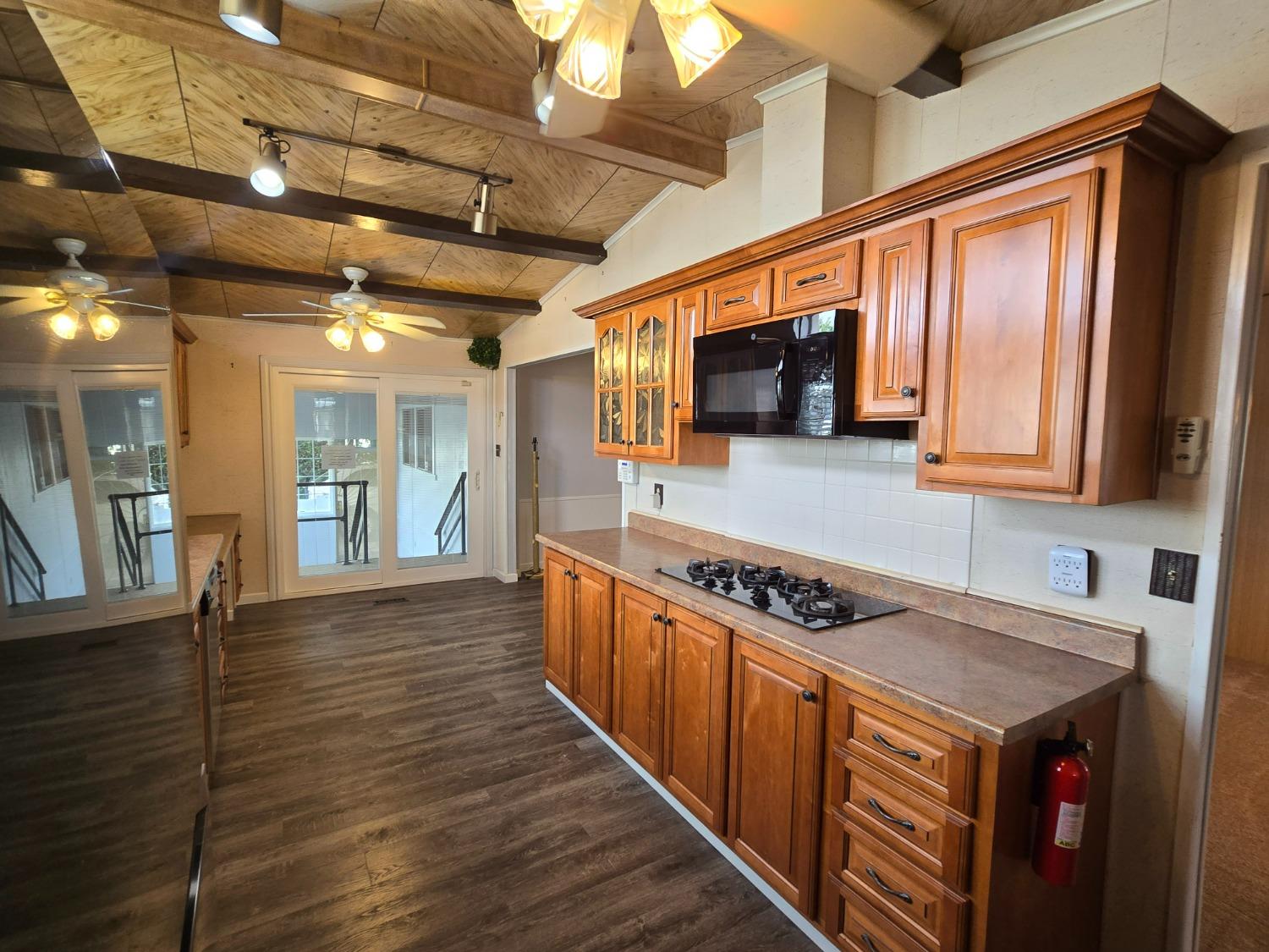 Detail Gallery Image 15 of 68 For 1200 S Carpenter Rd 121, Modesto,  CA 95351 - 2 Beds | 2 Baths
