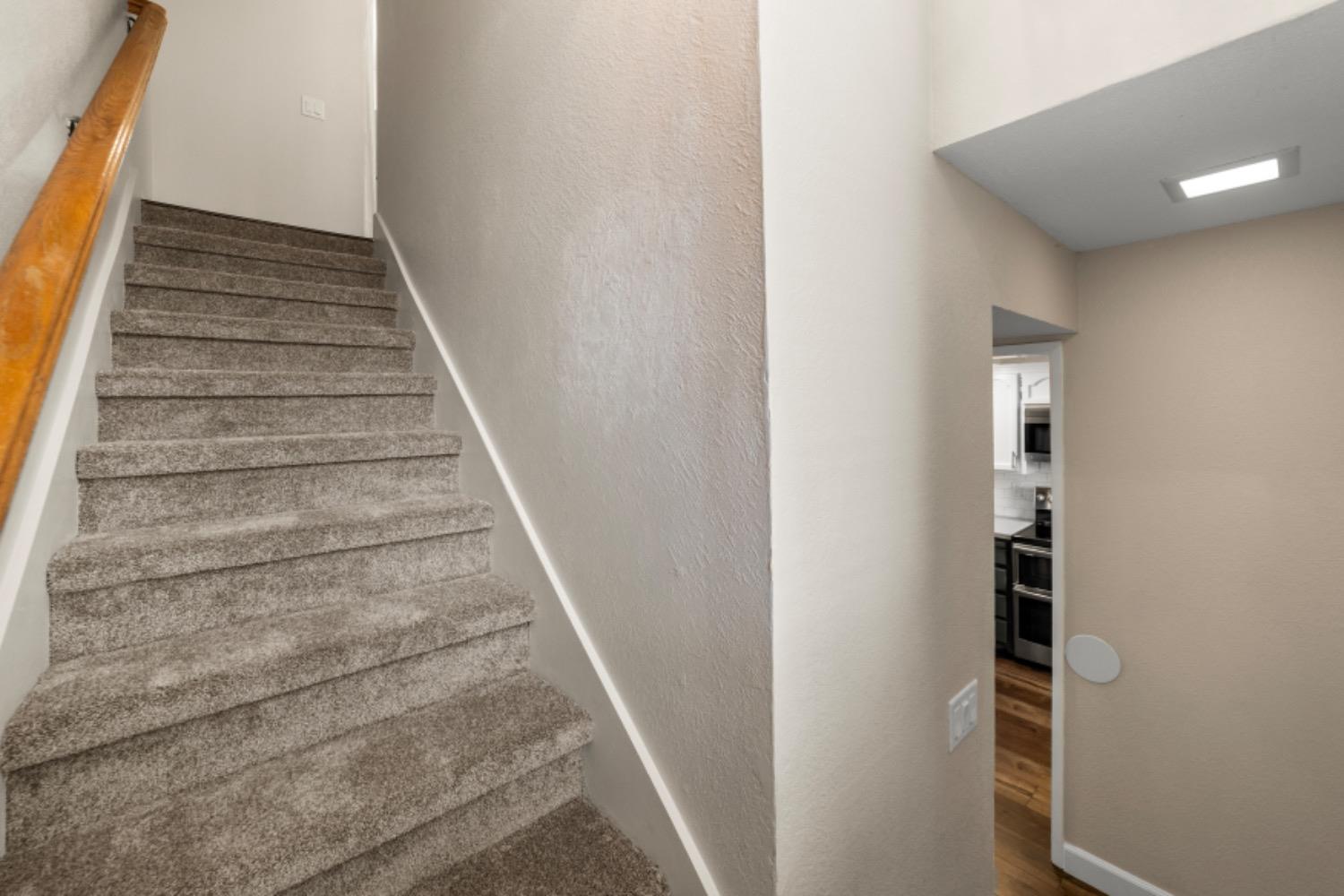 Detail Gallery Image 15 of 33 For 202 Wales Dr, Folsom,  CA 95630 - 2 Beds | 1/1 Baths