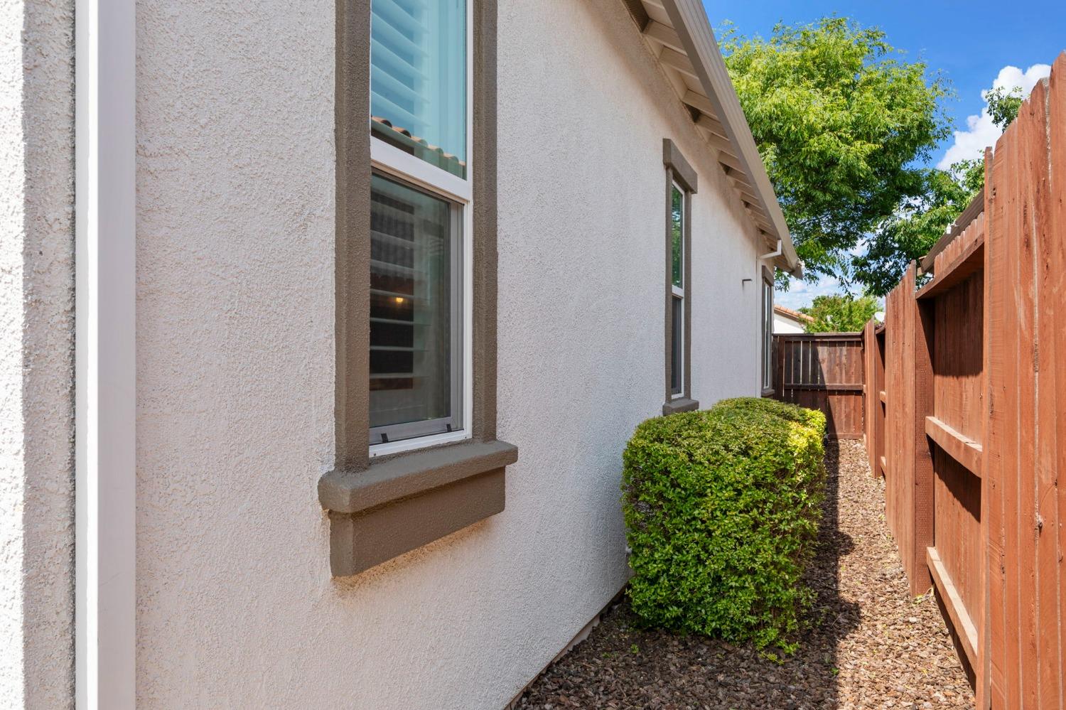 Detail Gallery Image 51 of 61 For 2180 Exminster Ln, Roseville,  CA 95747 - 3 Beds | 2 Baths