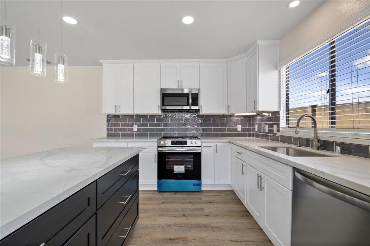 Detail Gallery Image 13 of 44 For 7 Anacapa, Sacramento,  CA 95823 - 4 Beds | 2 Baths