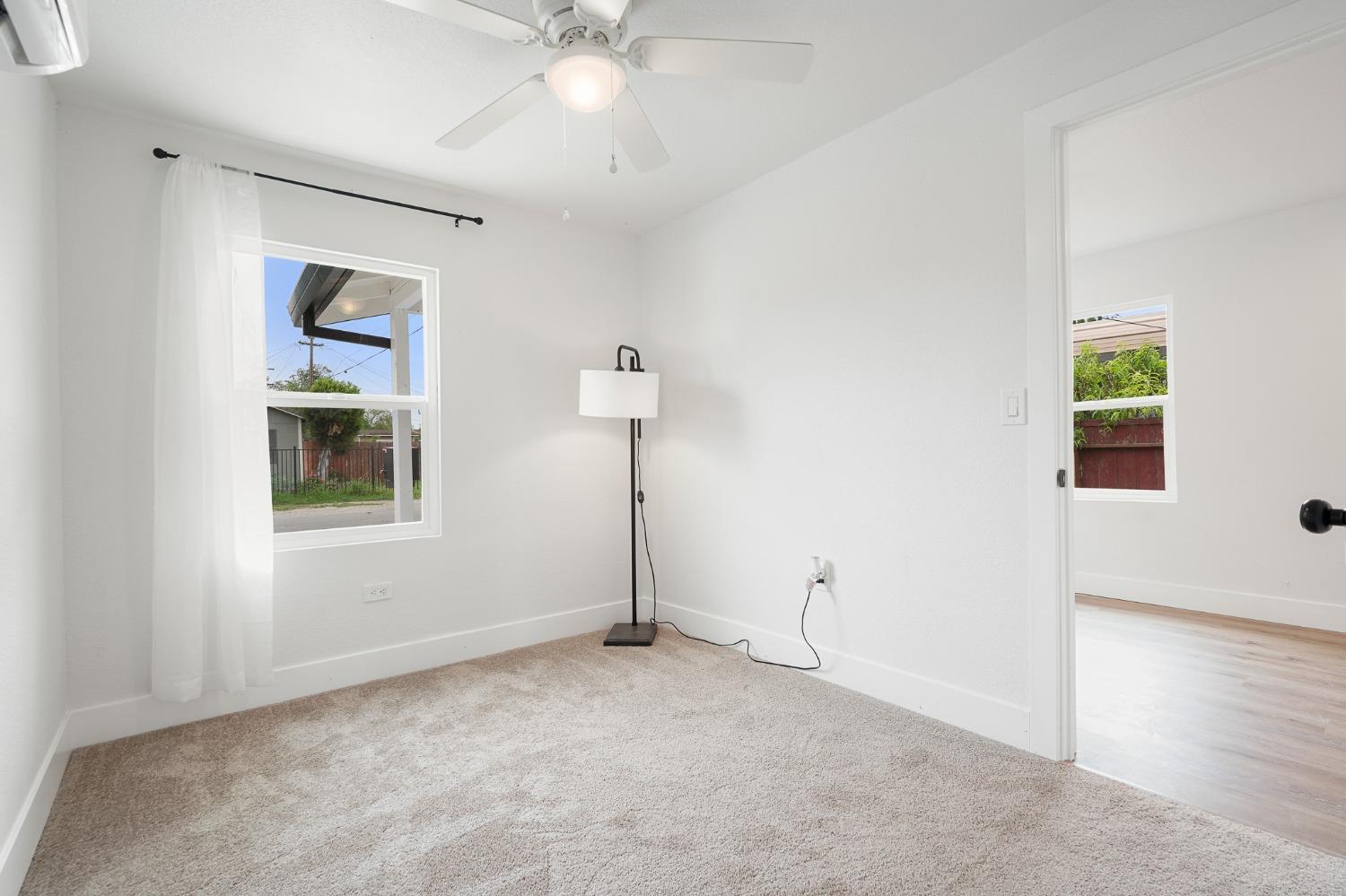 Detail Gallery Image 15 of 43 For 1227 N E St, Stockton,  CA 95205 - 2 Beds | 2 Baths