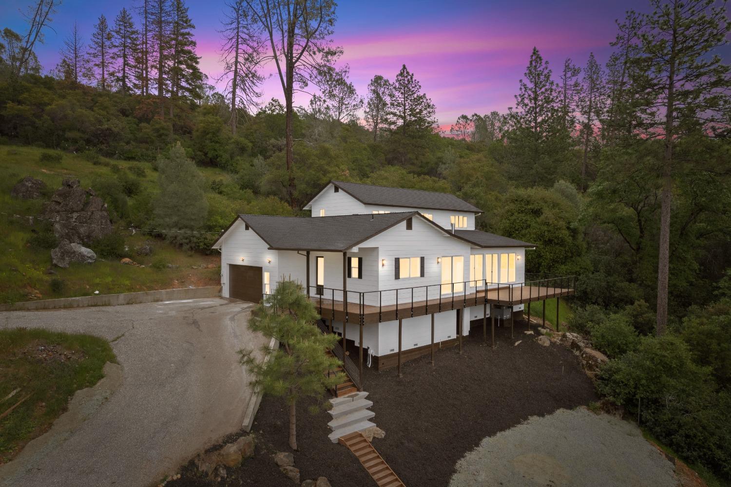 Detail Gallery Image 2 of 50 For 16235 Indian Springs Ranch Rd, Grass Valley,  CA 95949 - 3 Beds | 3/1 Baths