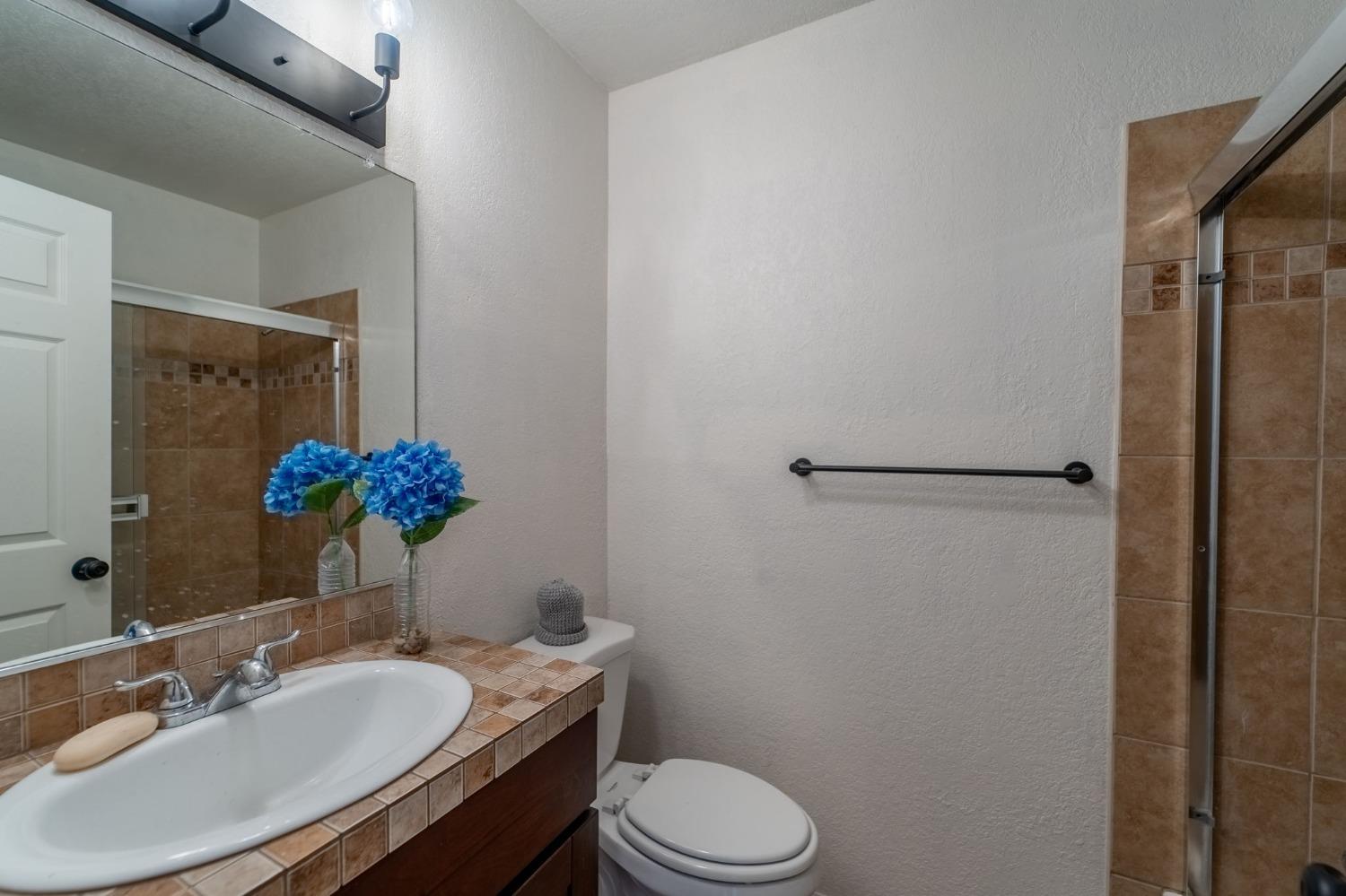 Detail Gallery Image 11 of 24 For 1800 Norman Way, Modesto,  CA 95350 - 3 Beds | 2 Baths