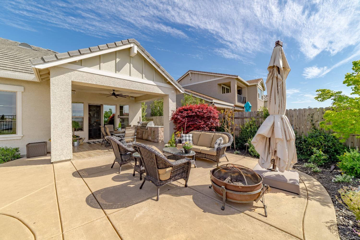 Detail Gallery Image 49 of 72 For 930 Dusty Stone Loop, Rocklin,  CA 95765 - 4 Beds | 3/2 Baths