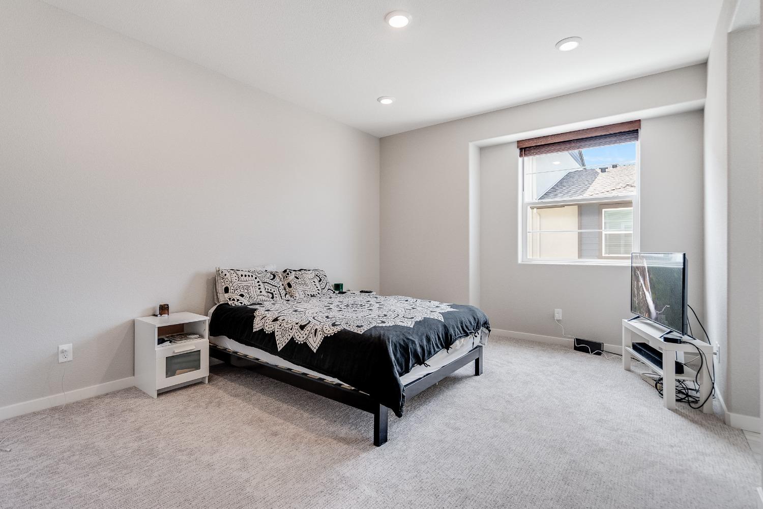 Detail Gallery Image 17 of 35 For 3074 Lupita Pepper Walk, Sacramento,  CA 95833 - 3 Beds | 2/1 Baths