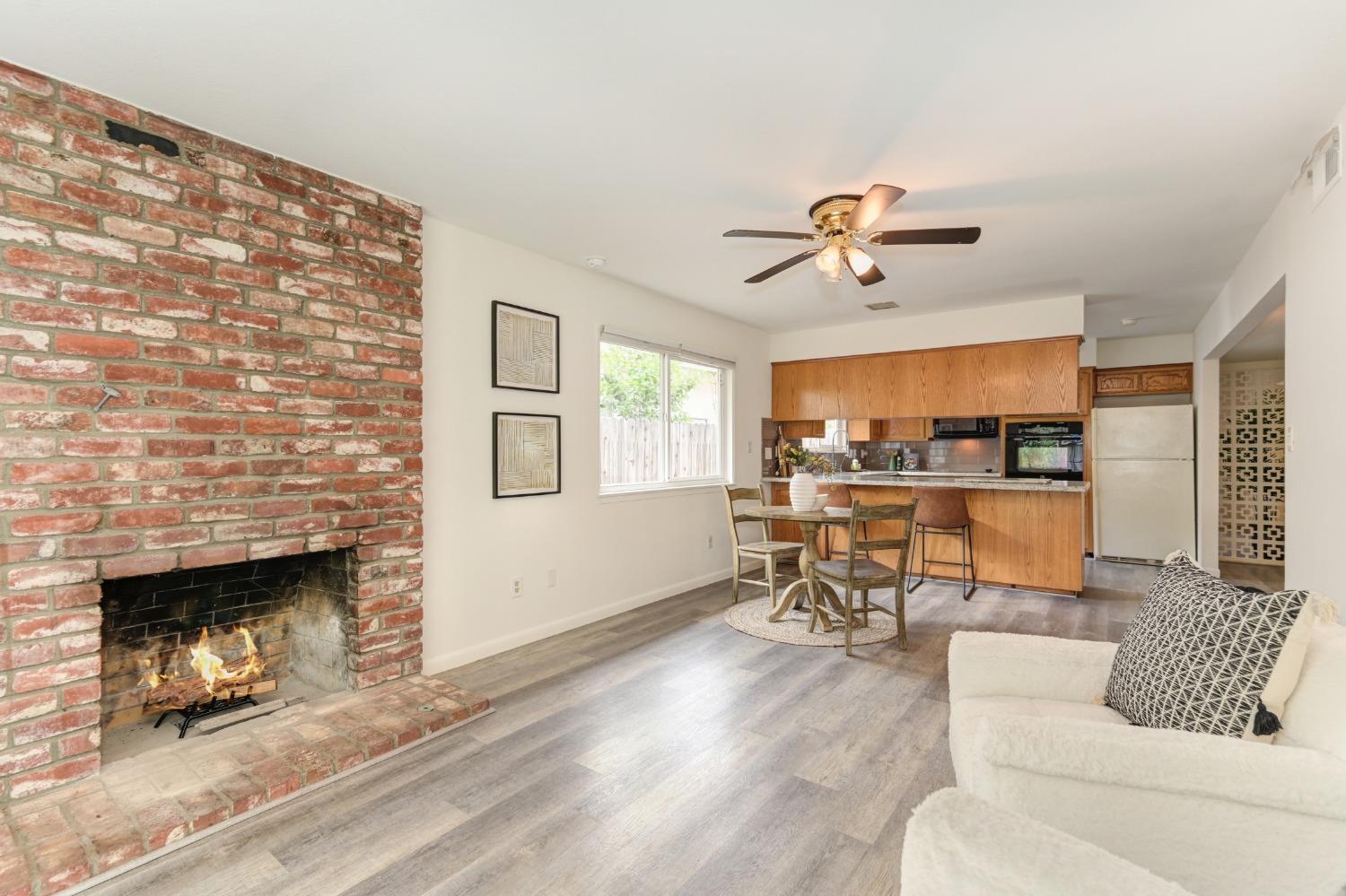 Detail Gallery Image 14 of 31 For 5544 White Fir Way, Sacramento,  CA 95841 - 3 Beds | 2 Baths