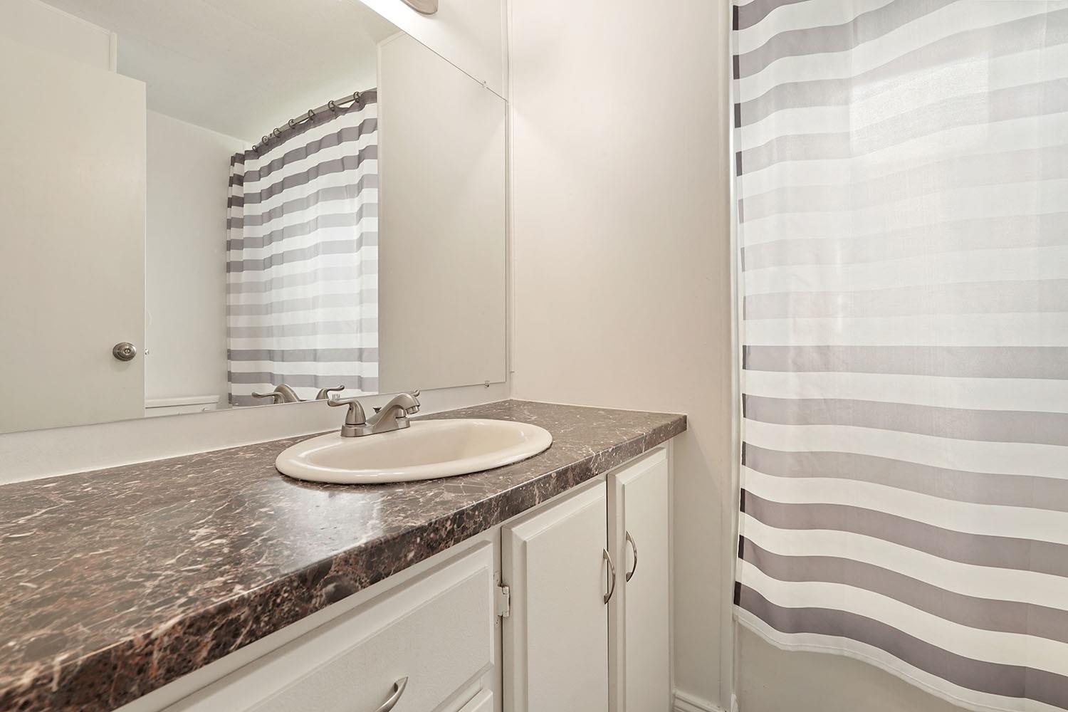 Detail Gallery Image 27 of 33 For 820 N Lincoln Way 24, Galt,  CA 95632 - 2 Beds | 1 Baths