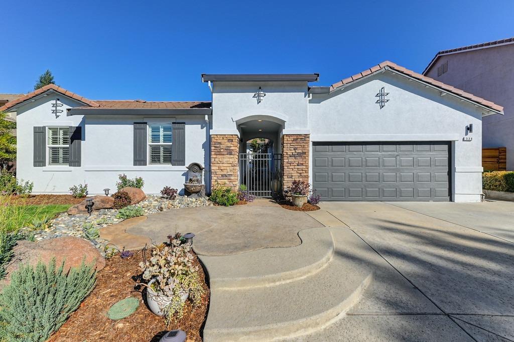 Detail Gallery Image 1 of 37 For 539 Longmeadow Ln, Lincoln,  CA 95648 - 4 Beds | 2/1 Baths