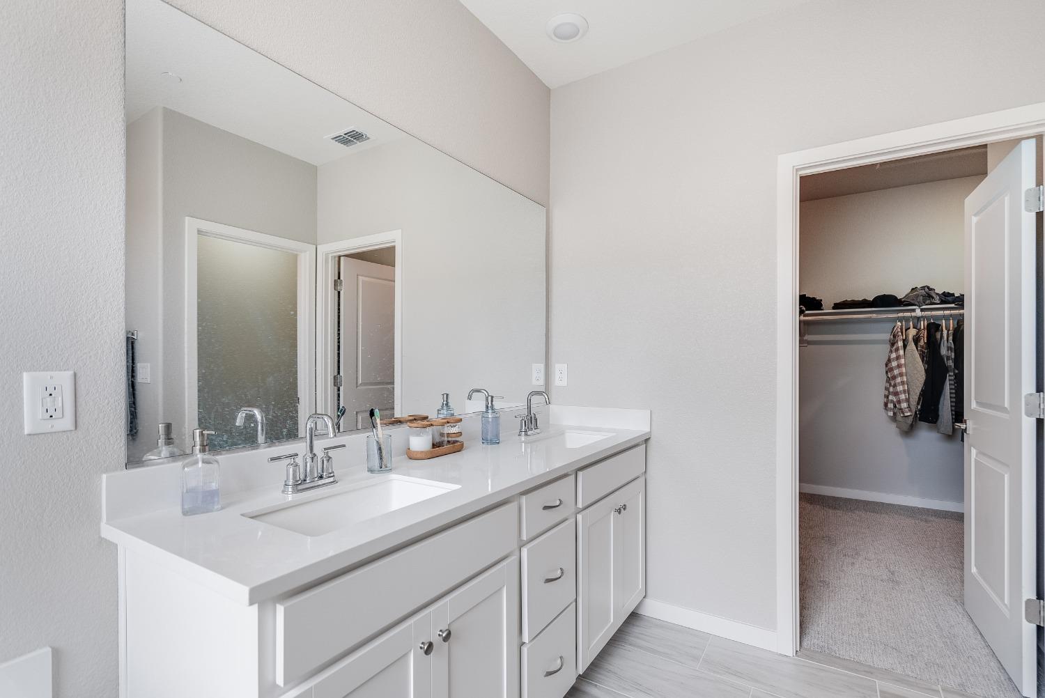 Detail Gallery Image 20 of 35 For 3074 Lupita Pepper Walk, Sacramento,  CA 95833 - 3 Beds | 2/1 Baths