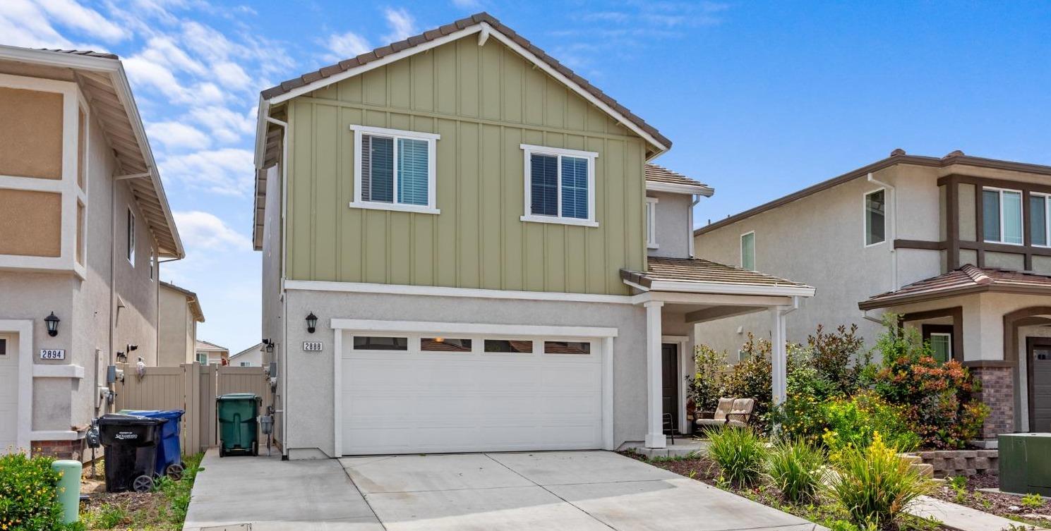 Introducing your dream home! Nestled in a desirable neighborhood, this stunning 2-story contemporary