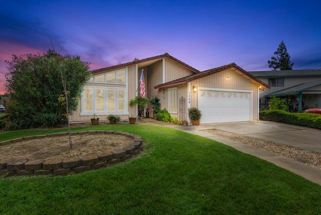 Detail Gallery Image 1 of 42 For 7308 Saint Albans, Citrus Heights,  CA 95621 - 3 Beds | 2 Baths