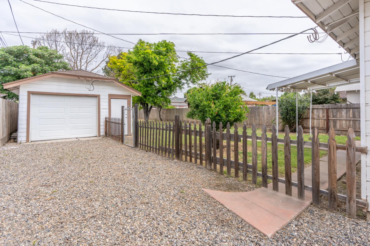 Detail Gallery Image 6 of 31 For 512 M St, Los Banos,  CA 93635 - 2 Beds | 1 Baths