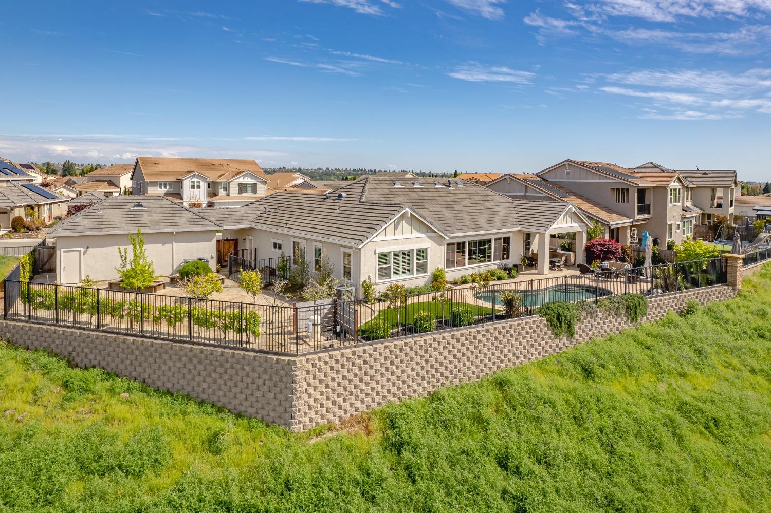 Detail Gallery Image 69 of 72 For 930 Dusty Stone Loop, Rocklin,  CA 95765 - 4 Beds | 3/2 Baths