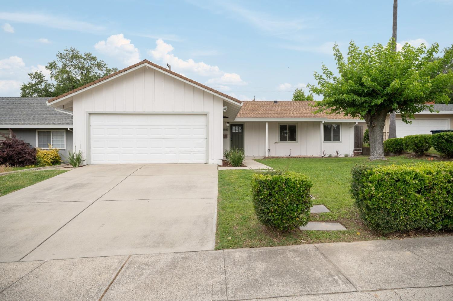 Photo of 6983 Greenbrook Cir in Citrus Heights, CA
