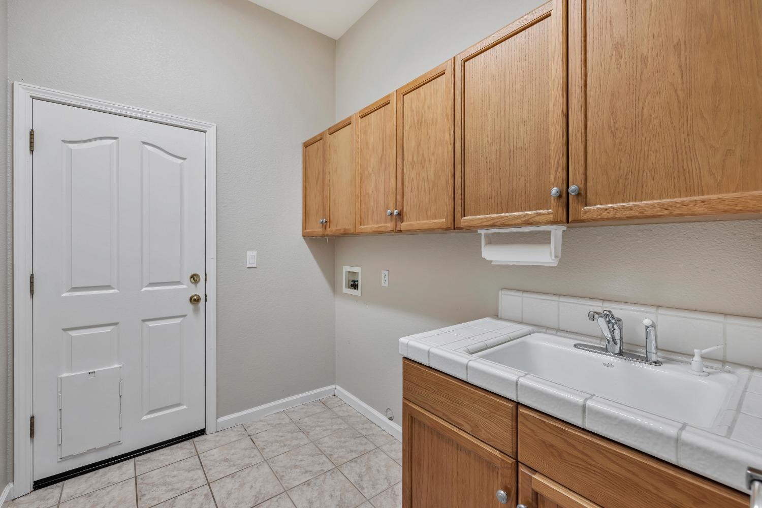 Detail Gallery Image 31 of 41 For 468 Williams St, Folsom,  CA 95630 - 4 Beds | 2 Baths
