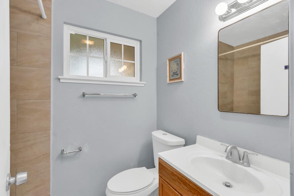 Detail Gallery Image 28 of 44 For 7125 Lawnwood Dr, Sacramento,  CA 95828 - 4 Beds | 2 Baths
