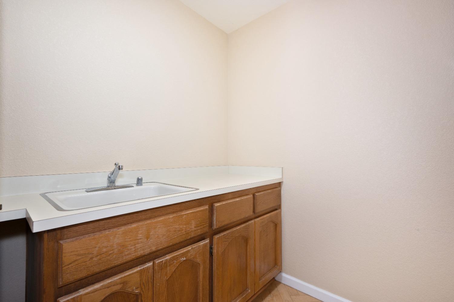 Detail Gallery Image 39 of 52 For 101 River Ridge Way, Folsom,  CA 95630 - 4 Beds | 2/1 Baths