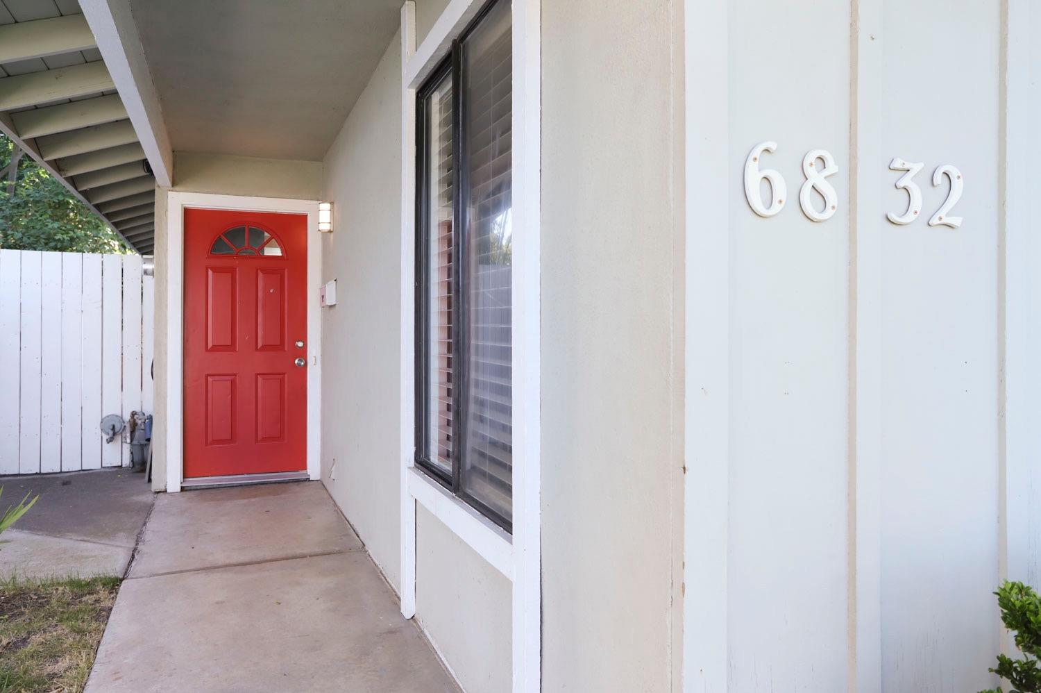 Detail Gallery Image 3 of 26 For 6832 Butler Ct, Stockton,  CA 95219 - 2 Beds | 1 Baths