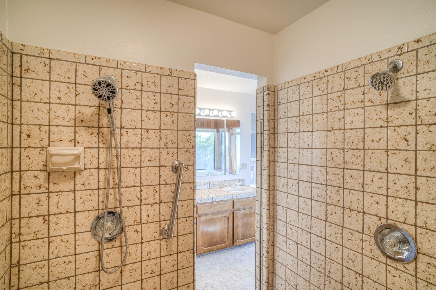 Detail Gallery Image 31 of 68 For 4444 Altatina Dr, Chico,  CA 95928 - 2 Beds | 2 Baths