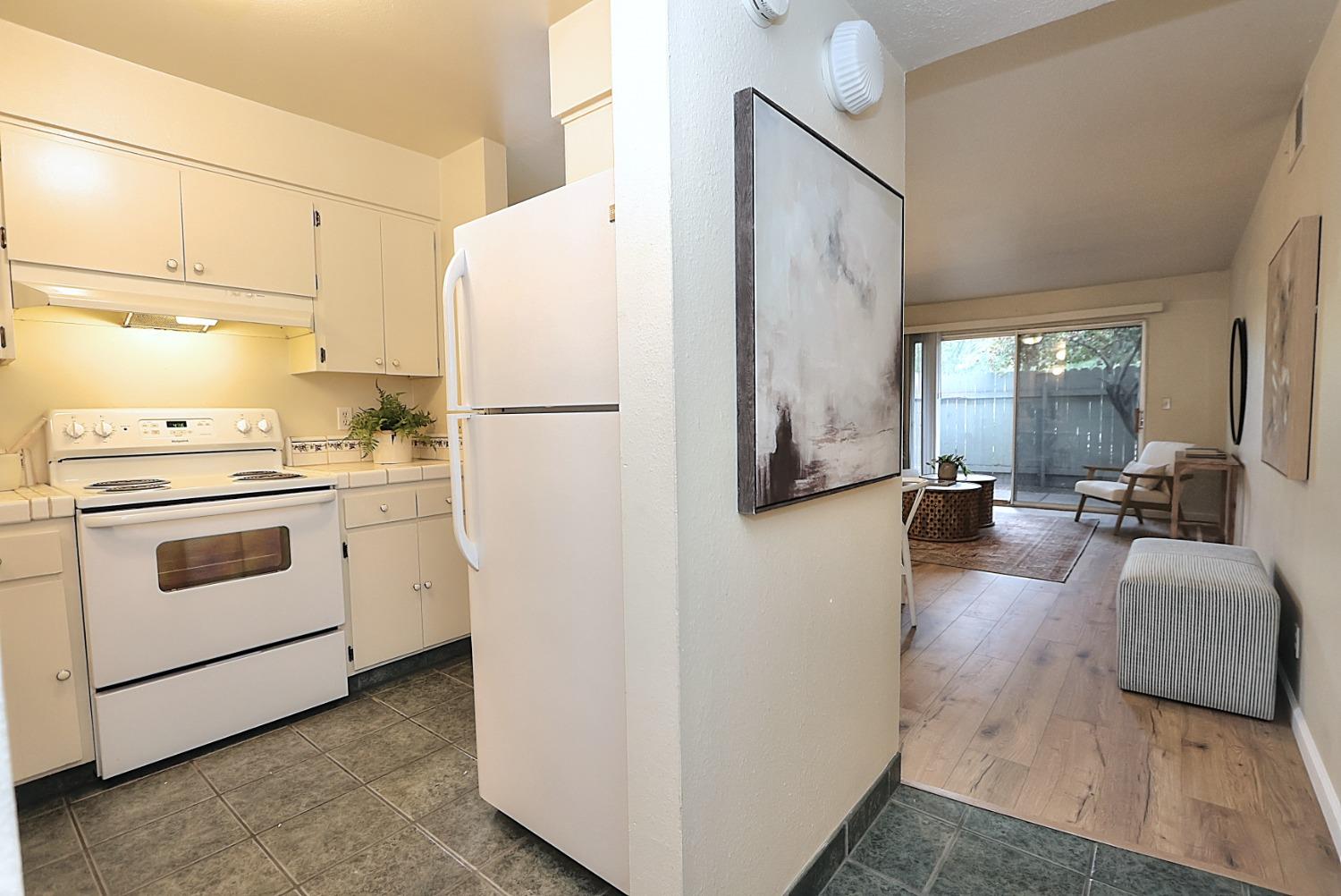 Detail Gallery Image 3 of 59 For 2950 Marconi Ave #108,  Sacramento,  CA 95821 - 1 Beds | 1 Baths