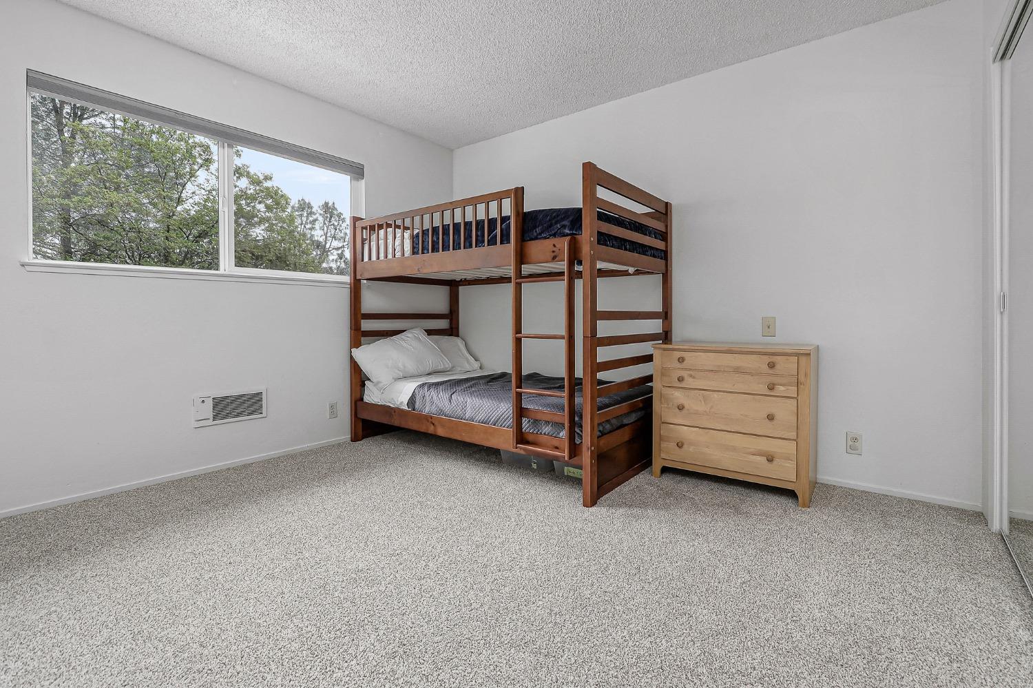 Detail Gallery Image 16 of 33 For 5301 Five Spot Rd, Pollock Pines,  CA 95726 - 2 Beds | 2/1 Baths