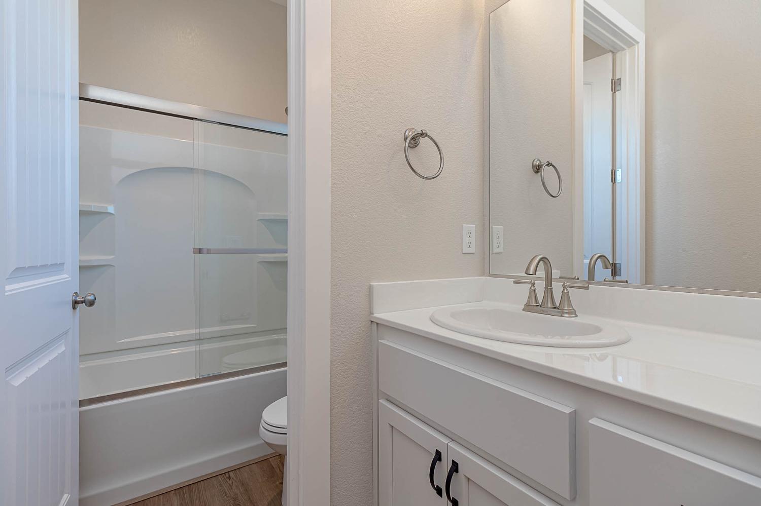 Detail Gallery Image 19 of 20 For 1027 Longview Dr, Oakdale,  CA 95361 - 4 Beds | 2/1 Baths