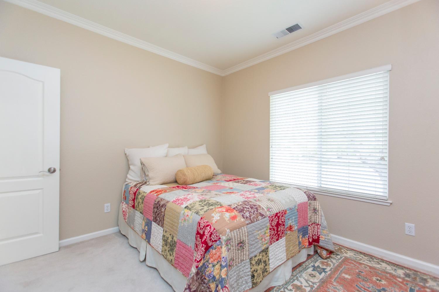 Detail Gallery Image 29 of 45 For 1395 Valley View Dr, Turlock,  CA 95380 - 3 Beds | 2/1 Baths