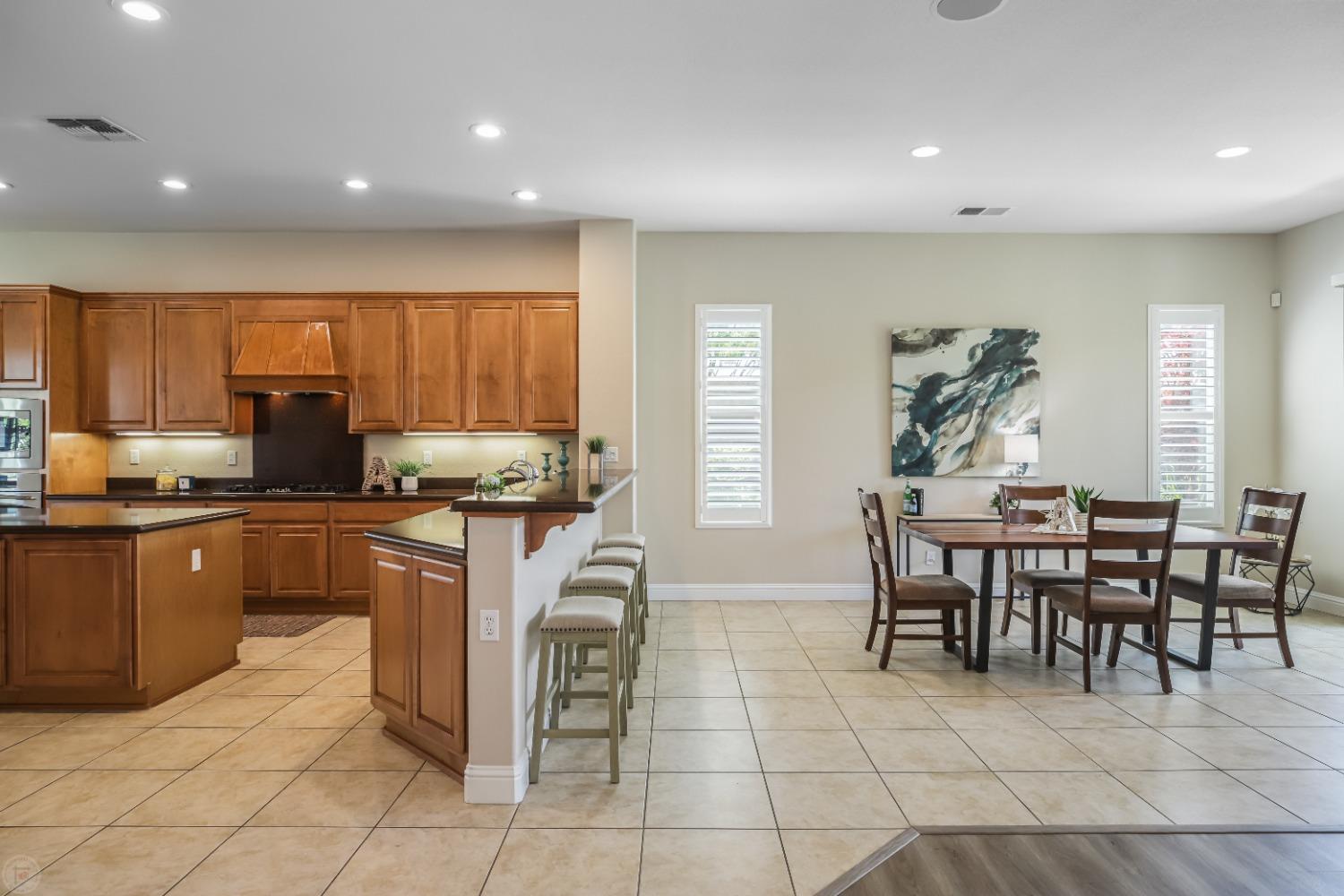 Detail Gallery Image 14 of 93 For 2411 Belle Glade Ln, Manteca,  CA 95336 - 2 Beds | 2/1 Baths