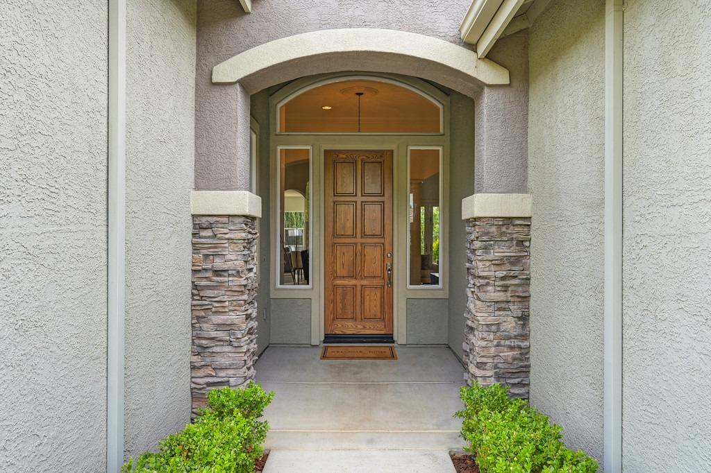 Detail Gallery Image 9 of 66 For 1424 Oak Hill Way, Roseville,  CA 95661 - 4 Beds | 2/1 Baths