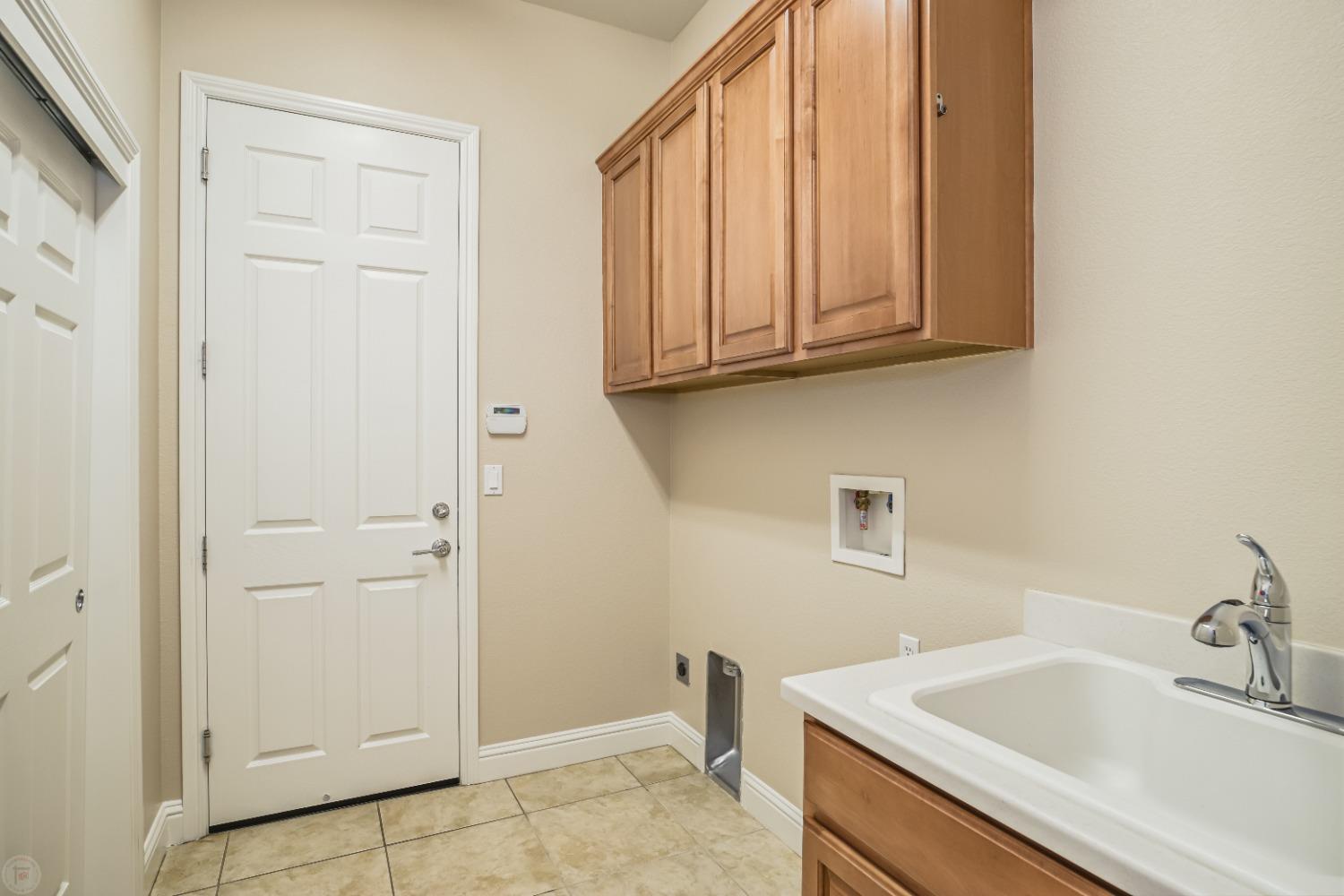 Detail Gallery Image 41 of 93 For 2411 Belle Glade Ln, Manteca,  CA 95336 - 2 Beds | 2/1 Baths
