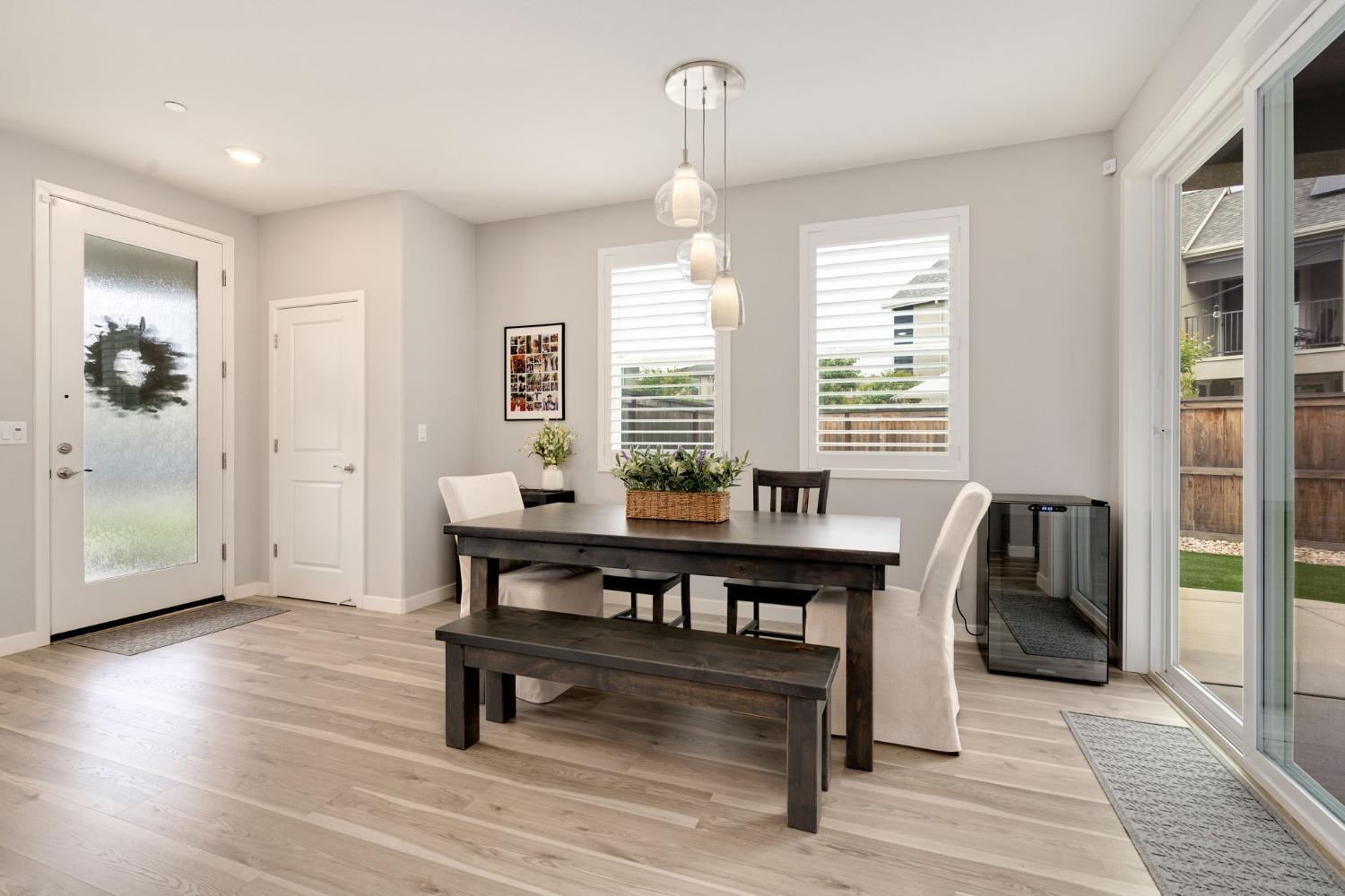 Detail Gallery Image 12 of 44 For 2916 Honey Opal Ave, Sacramento,  CA 95833 - 3 Beds | 2/1 Baths