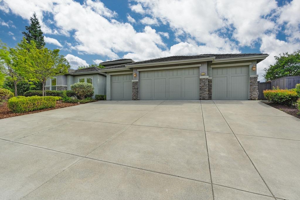 Detail Gallery Image 7 of 66 For 1424 Oak Hill Way, Roseville,  CA 95661 - 4 Beds | 2/1 Baths