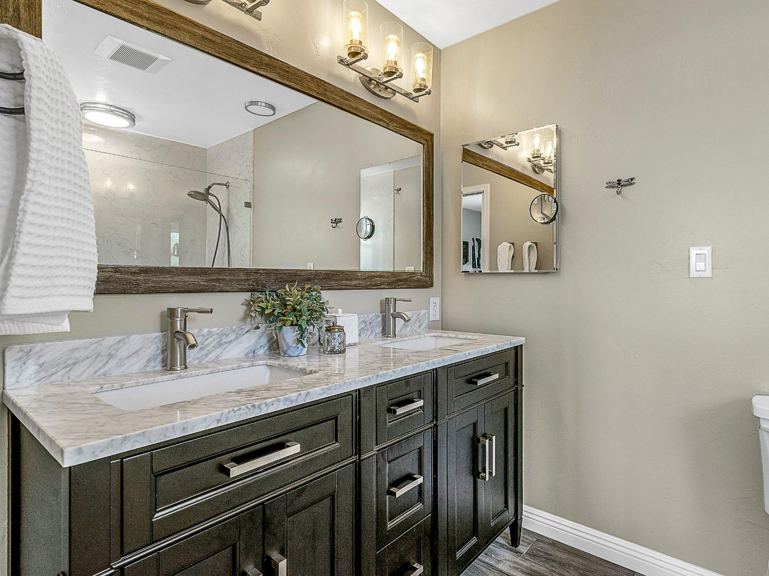 Detail Gallery Image 11 of 49 For 7701 Bloom Way, Citrus Heights,  CA 95610 - 3 Beds | 2 Baths