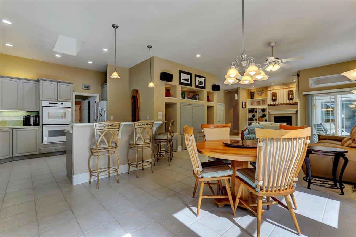 Detail Gallery Image 12 of 72 For 13750 Strawberry Cir, Penn Valley,  CA 95946 - 3 Beds | 2/2 Baths