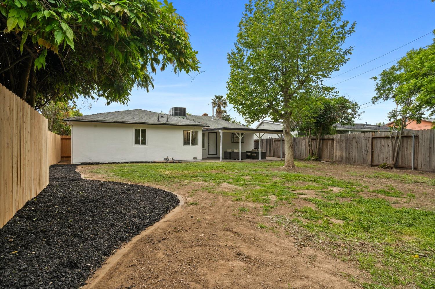 Detail Gallery Image 29 of 30 For 643 Sonoma Ave, Sacramento,  CA 95815 - 3 Beds | 2 Baths