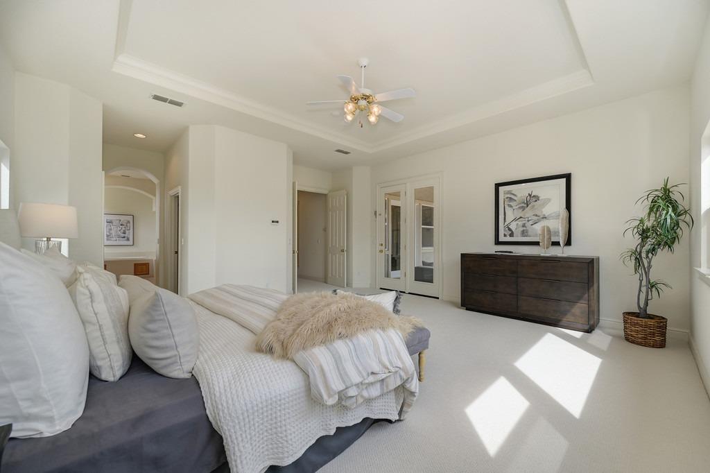 Detail Gallery Image 32 of 66 For 1424 Oak Hill Way, Roseville,  CA 95661 - 4 Beds | 2/1 Baths