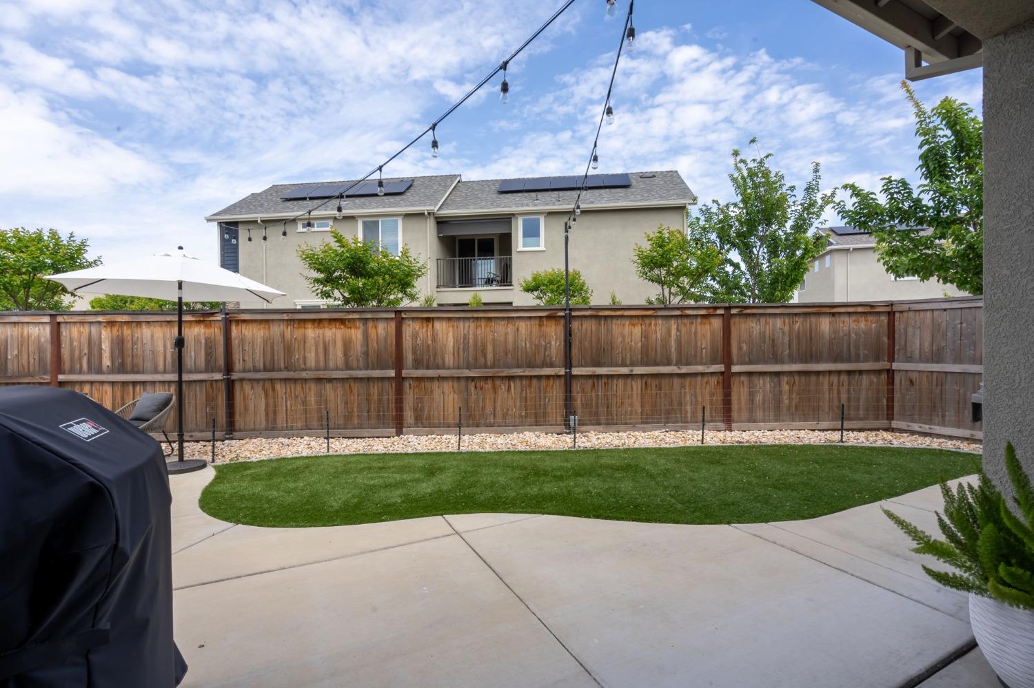 Detail Gallery Image 31 of 44 For 2916 Honey Opal Ave, Sacramento,  CA 95833 - 3 Beds | 2/1 Baths