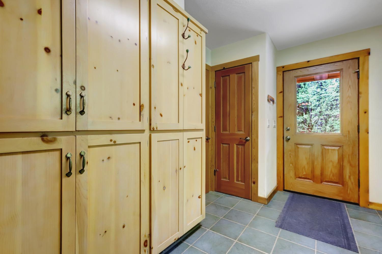 Detail Gallery Image 24 of 99 For 14080 Thoroughbred Loop, Grass Valley,  CA 95949 - 3 Beds | 2/1 Baths