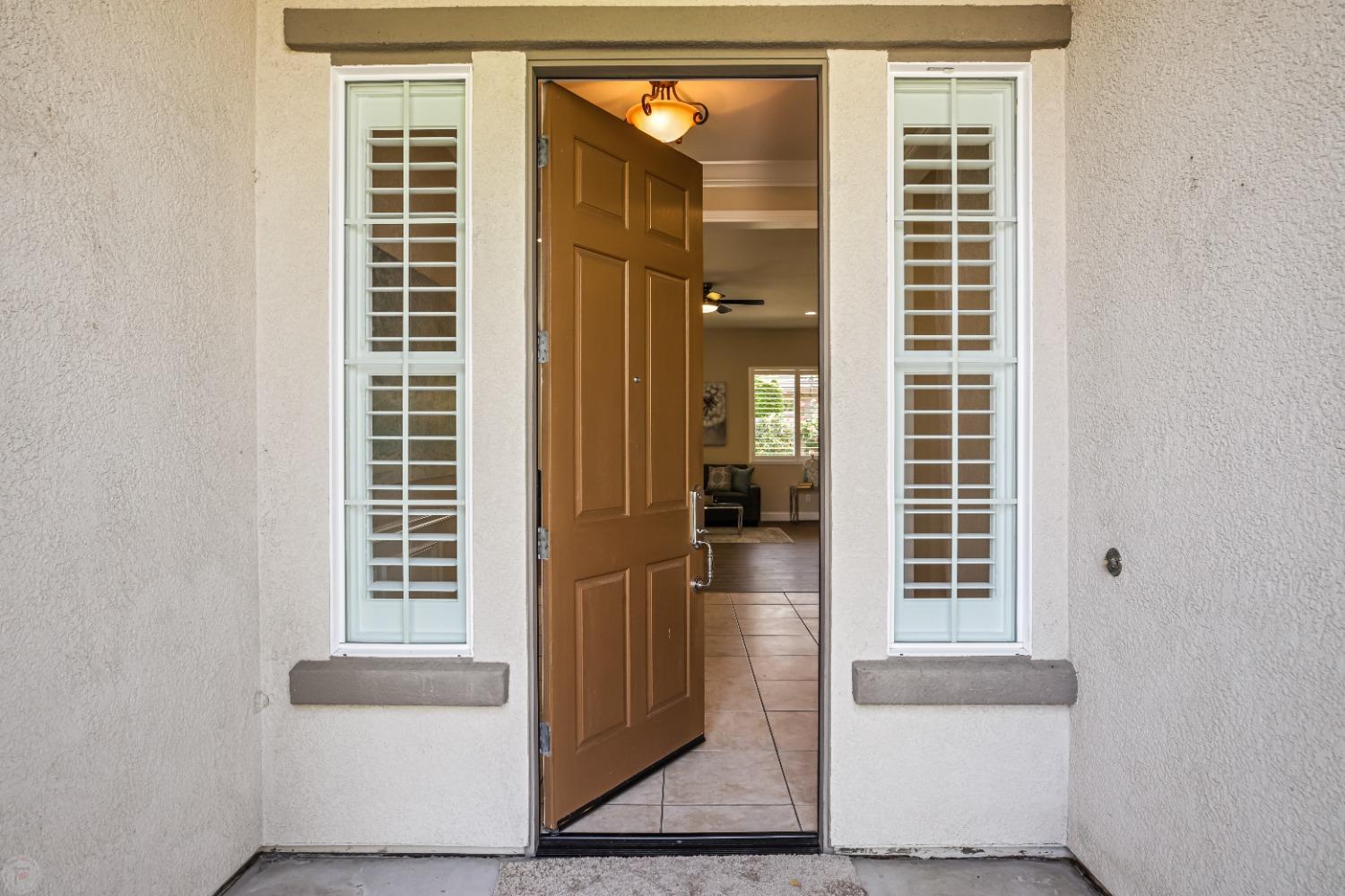 Detail Gallery Image 5 of 93 For 2411 Belle Glade Ln, Manteca,  CA 95336 - 2 Beds | 2/1 Baths