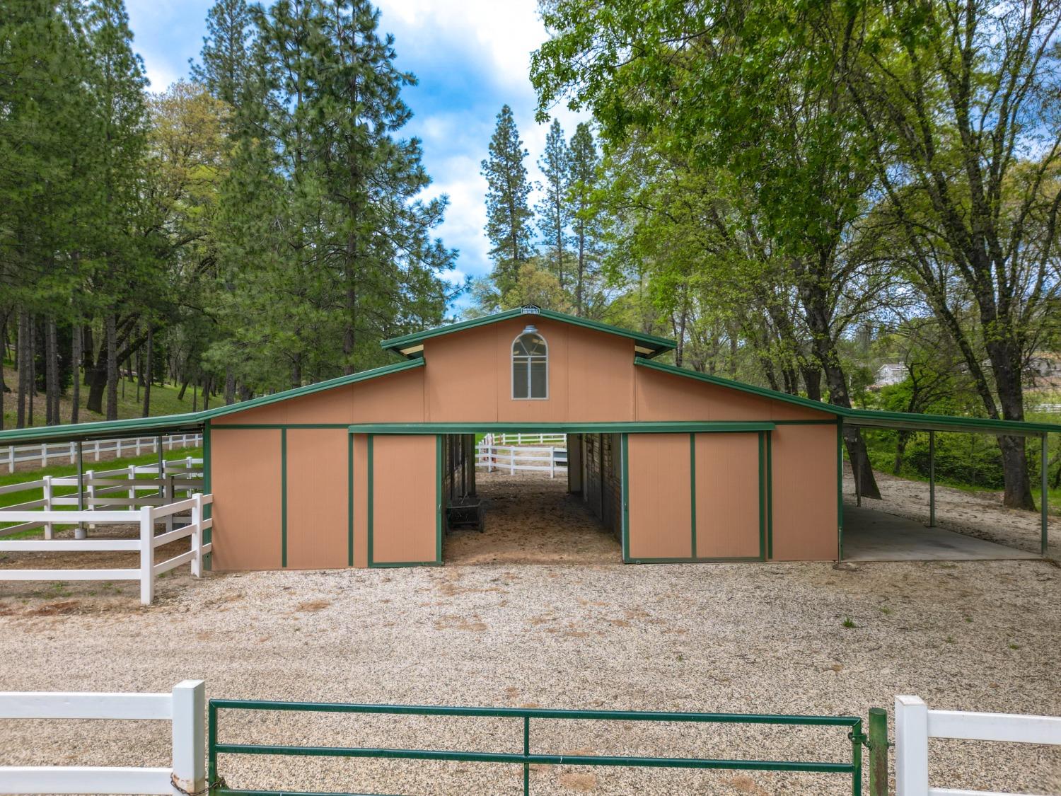 Detail Gallery Image 74 of 99 For 14080 Thoroughbred Loop, Grass Valley,  CA 95949 - 3 Beds | 2/1 Baths