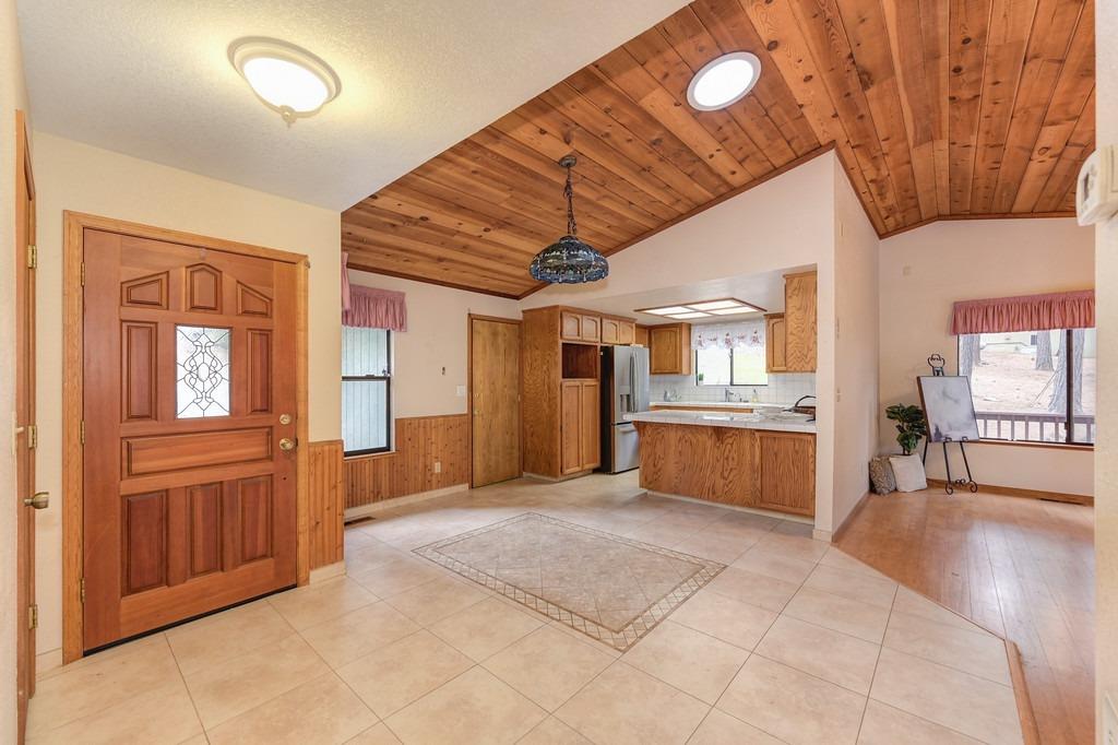 Detail Gallery Image 15 of 51 For 5400 Buttercup Dr, Pollock Pines,  CA 95726 - 3 Beds | 2 Baths